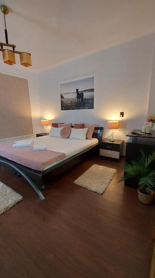 Ambiennt Hotel Bukarest Kültér fotó